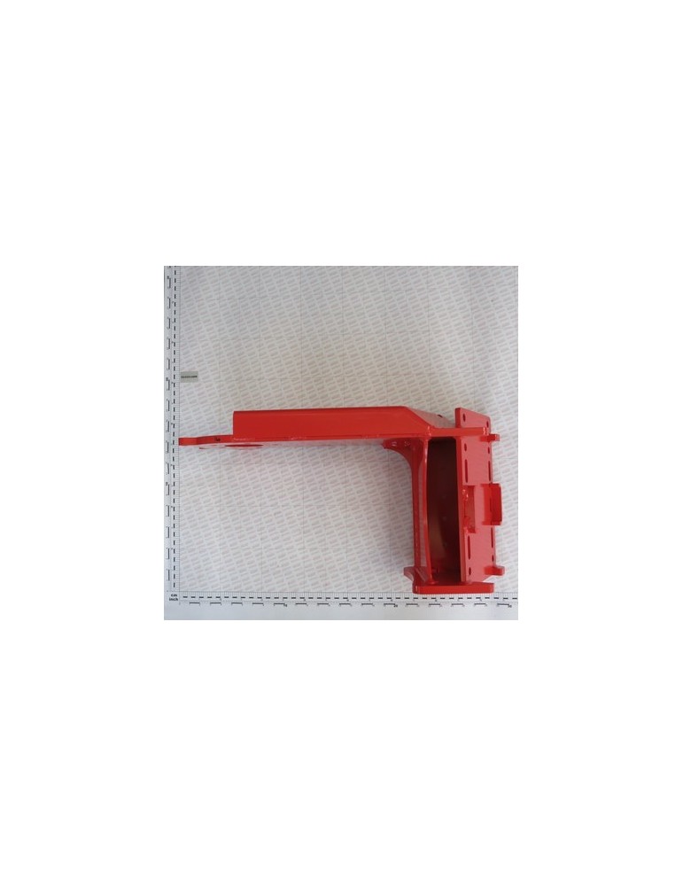 WHEEL SUPPORT RIGHT 26.00-12